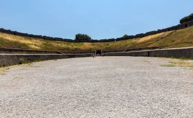 Pompei, İtalya - 15 Haziran 2017: En eski hayatta kalan Roma amfi Antik şehir Pompei, İtalya içinde. Pompei'nin yok ve ash ile 79 reklam Vesuvius patlama sonra gömülü