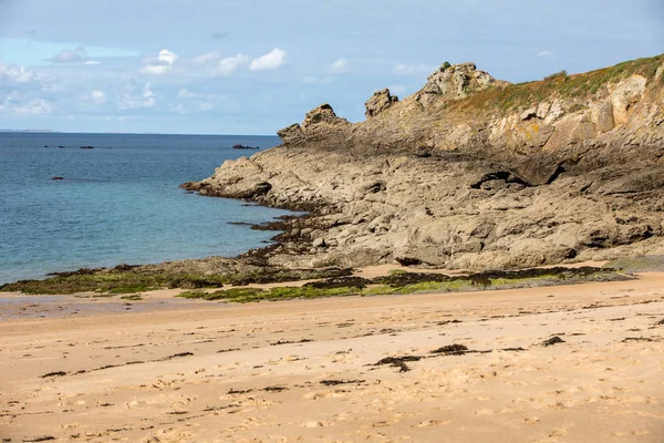 Schöner Sandstrand Der Smaragdgrünen Küste Zwischen Saint Malo Und Cancale — Stockfoto