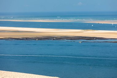 Avrupa 'nın en uzun kum tepeciği olan Pilat Kumulundan bir görüntü. La Teste-de-Buch, Arcachon Körfezi, Aquitaine, Fransa 