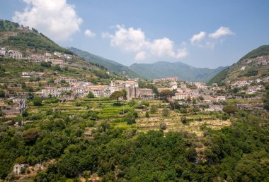 Ravello Scala Köyü, Amalfi Coast İtalya üzerinde üzerinden görüntülemek