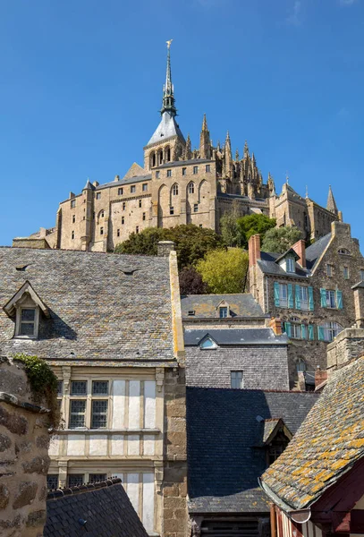 Starobylé Budovy Starého Města Slavném Ostrově Mont Saint Michel Francii — Stock fotografie