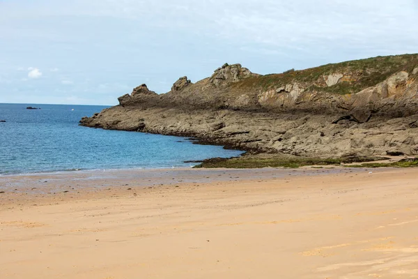 Schöner Sandstrand Der Smaragdgrünen Küste Zwischen Saint Malo Und Cancale — Stockfoto