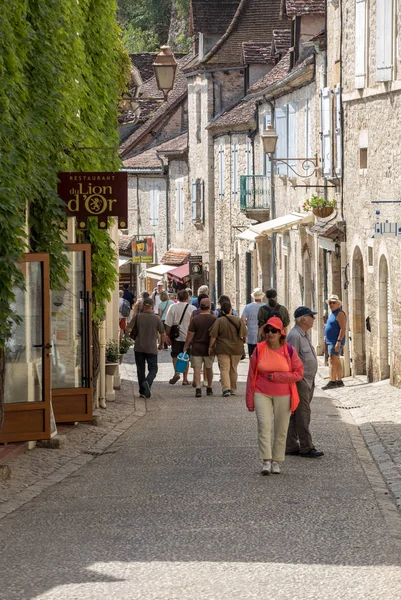 Rocamadour France Septembre 2018 Touristes Marchant Dans Centre Médiéval Rocamadour — Photo