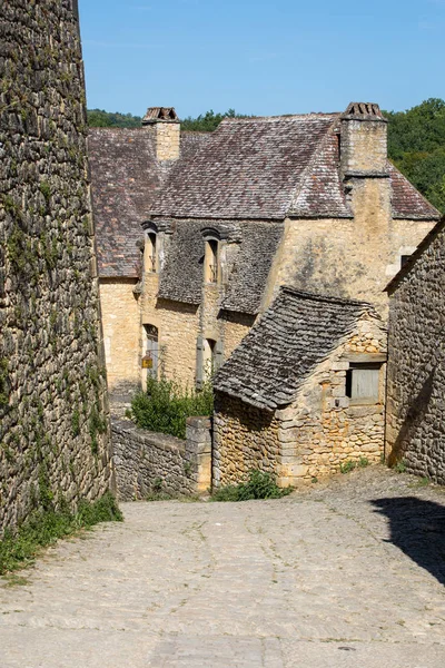 Paisagem Típica Francesa Com Antiga Casa Calçada Tradicional Cidade Beynac — Fotografia de Stock