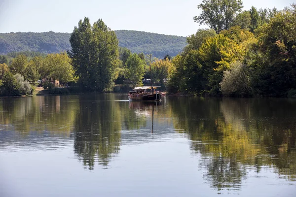 Beynac Cazenac Dordogne Frankrike September 2018 Turistbåt Franska Kallad Gabare — Stockfoto