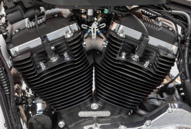  Cracow, Polonya-Mayıs 18, 2019: Harley Davidson motosiklet Krakow Moto Show 'da gösterilir. Polonya. Katılımcı otomotiv endüstrisinin en ilginç yönlerini sunlar