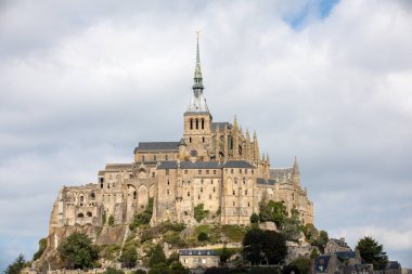 Mont-Saint-Michel, ünlü manastırı olan ada, Normandiya, Fransa