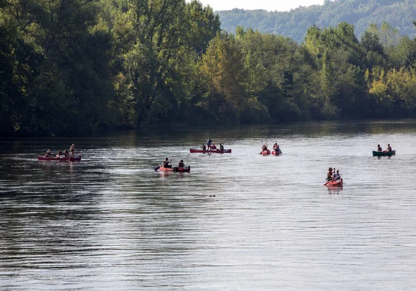 La Roque-Gageac, Dordogne, Fransa - 7 Eylül 2018: La Roque-Gageac, Aquitaine, Fransa