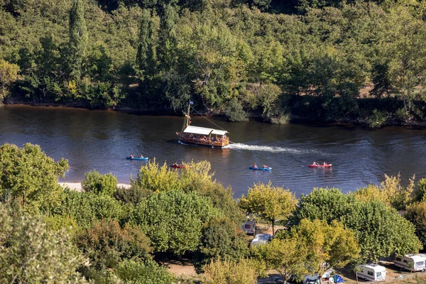 Roque Gageac Dordogne France September 2018 Canoeing Tourist Boat French — Stock Photo, Image