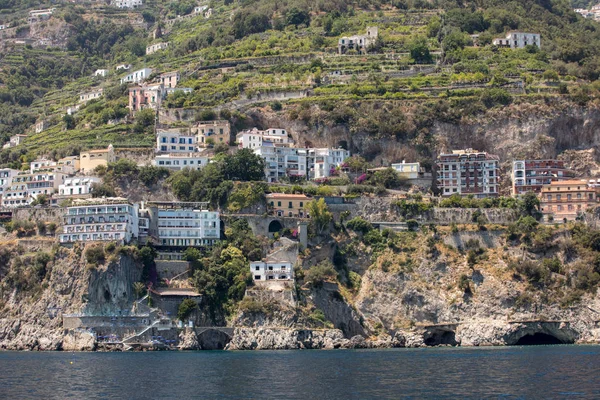 Ville Appartamenti Esclusivi Sulla Costa Rocciosa Amalfi Campania Italia — Foto Stock