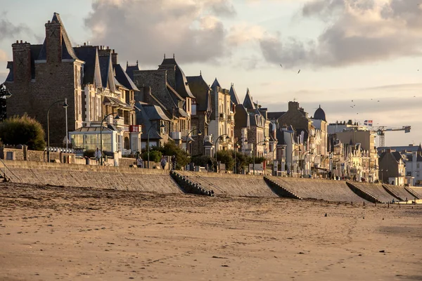 Malo Frankrijk September 2018 Strand Avondzon Gebouwen Langs Boulevard Saint — Stockfoto