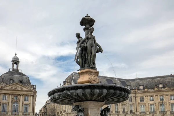 法国波尔多 2018年9月9日 法国波尔多交易所广场三座喷泉 — 图库照片
