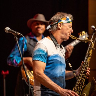 Cracow, Polonya - 9 Temmuz 2019: Bill Evans ve Spy Killers Krakow Yaz Caz Festivali'nde Manggha Japon Sanat ve Teknoloji Müzesi'nde sahnede. Polonya