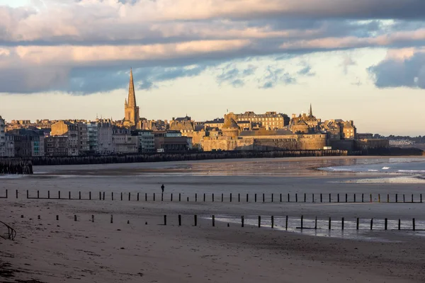 Poranne Światło Plage Sillon Zamurowane Miasto Saint Malo Francja Ille — Zdjęcie stockowe