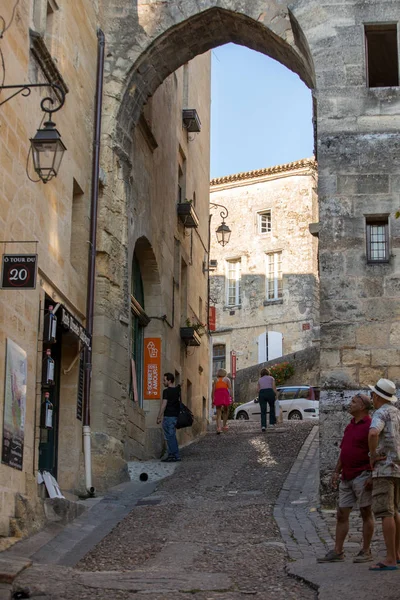 Emilion Francia Septiembre 2018 Turistas Las Calles Empedradas Saint Emilion —  Fotos de Stock