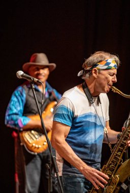 Cracow, Polonya - 9 Temmuz 2019: Bill Evans ve Spy Killers Krakow Yaz Caz Festivali'nde Manggha Japon Sanat ve Teknoloji Müzesi'nde sahnede. Polonya