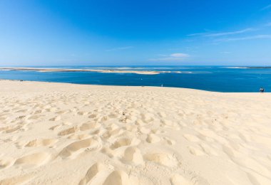 Avrupa 'nın en uzun kum tepeciği olan Pilat Kumulundan bir görüntü. La Teste-de-Buch, Arcachon Körfezi, Aquitaine, Fransa 
