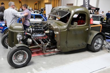  Cracow, Polonya - 18 Mayıs 2019: Moskova'da Zil tarafından üretilen Bir Sovyet/Rus kamyonu, Cracow Polonya'daki Moto Show'da görüntülendi. 