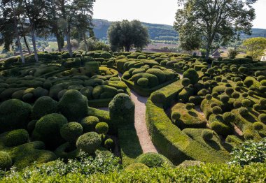 Dordogne, Fransa - 3 Eylül 2018: Jardins de Marqueyssac Fransa'nın Dordogne bölgedeki bahçelerde budama sanatı