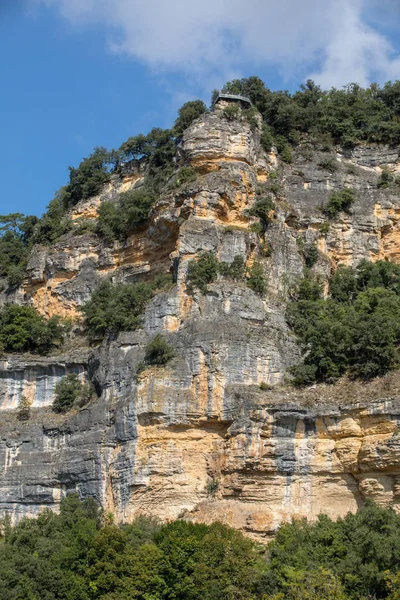 Dordogne, Fransa-7 Eylül 2018: Fransa 'nın Dordogne bölgesinde Jardins de Marqueyssac 'da Belvedere bakış açısı