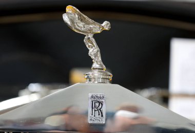 Cracow, Polonya-18 Mayıs 2019: Rolls-Royce ' t a t i motor gösterisi, Cracow Polonya 'da Moto Show 'da sergilenmektedir. Katılımcı otomotiv endüstrisinin en ilginç yönlerini sunlar.