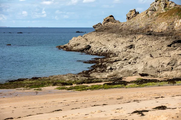 Schöner Sandstrand Der Smaragdgrünen Küste Zwischen Saint Malo Und Cancale — Stockfoto