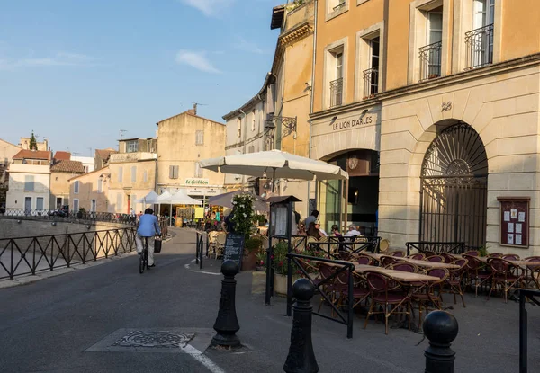 Arles Fransa Haziran 2017 Cafe Provence Güney Fransa Eski Kasaba — Stok fotoğraf