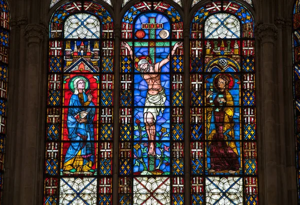 トロワ フランス 2018 カラフルなステンド グラスの窓セルナン アーバイン トロワ フランで 世紀のゴシック様式の教会で — ストック写真