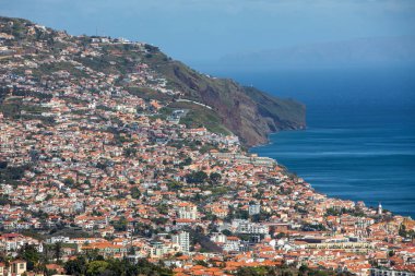 Panoramik Funchal, Madeira Adası üzerinde. Portekiz 