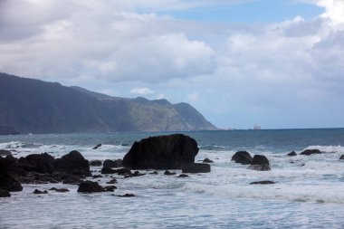 Portekiz, Madeira 'nın kuzey kıyı şeridi manzarası, 
