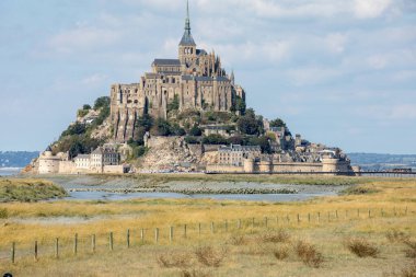 Le Mont-Saint-Michel, ünlü manastırı olan ada, Normandiya, Fransa