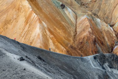 Fjallabak Doğa Rezervi 'ndeki Landmannalaugar volkanik dağları. İzlanda