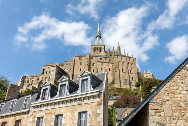 Mont Saint Michel Mosteiro Aldeia Numa Ilha Maré Entre Bretanha — Fotografia de Stock