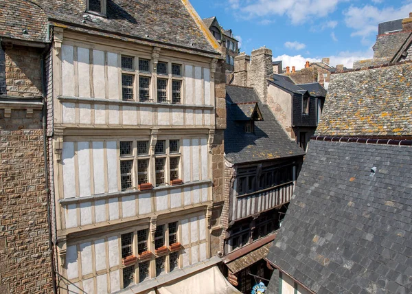 Starobylé Budovy Starého Města Slavném Ostrově Mont Saint Michel Francii — Stock fotografie