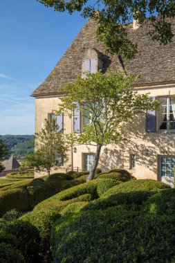 Dordogne, Fransa - 3 Eylül 2018: Jardins de Marqueyssac Fransa'nın Dordogne bölgedeki bahçelerde budama sanatı