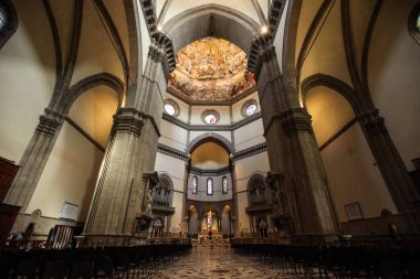 Florence, İtalya - 8 Eylül 2011 Floransa - Duomo. Floransa 'daki Santa Maria del Fiore katedralinin ana güvertesi. İtalya