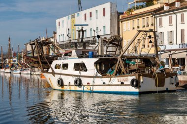 Cesenatico, Emilia Romagna, İtalya - 10 Eylül 2019: Leonardo da Vinci ve Adriyatik deniz kıyısındaki Cesenatico 'nun tasarladığı liman kanalı 