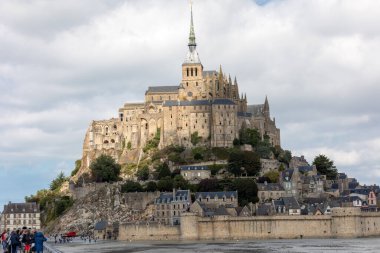 Le Mont-Saint-Michel, Fransa - 13 Eylül 2018: Mont-Saint-Michel, ünlü manastır, Normandiya, Fransa