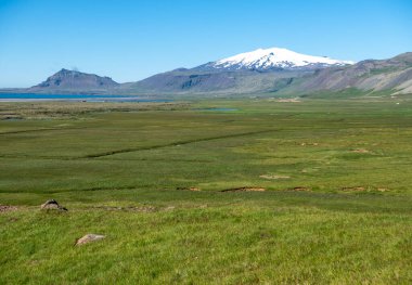 Güzel İzlanda manzarası. İnanılmaz doğa manzarasının harika bir görüntüsü. İzlanda Avrupa