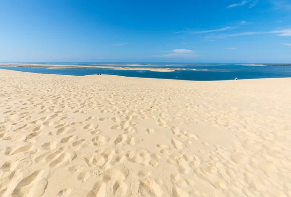 Avrupa 'nın en uzun kum tepeciği olan Pilat Kumulundan bir görüntü. La Teste-de-Buch, Arcachon Körfezi, Aquitaine, Fransa 