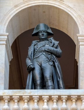 Paris, Fransa - Kasım 2017: Napolyon 'un Mezarı, Dome des Invalides veya Eglise du Dome Kilisesi, Napolyon' un Mezarı, Paris, Fransa