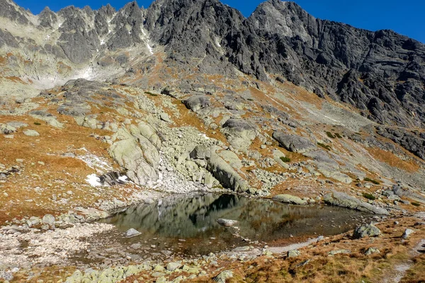 Kolam Lembah Lima Danau Spis Dikelilingi Oleh Puncak Puncak Berbatu — Stok Foto