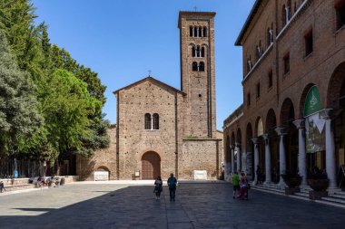 Ravenna, İtalya - 11 Eylül 2019: Ravenna 'daki San Francesco Bazilikası. Emilia-Romagna, İtalya
