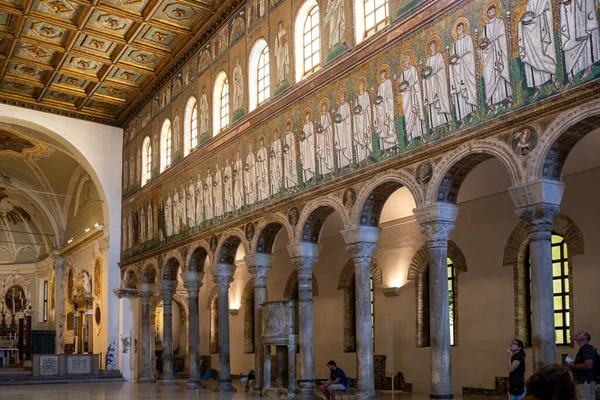 Rávena Italia Septiembre 2019 Mosaicos Pared Lateral Basílica San Apolinar —  Fotos de Stock