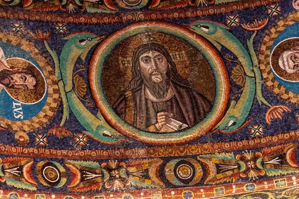 Ravenna Italia Syyskuu 2019 San Vitalen Basilikan Sisätilat Jossa Tärkeitä — kuvapankkivalokuva