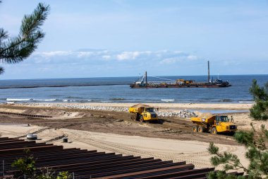 Vistula Spit, Polonya - 11 Eylül 2010: Polonya 'da resmi adı Nowy Swiat kanalı olan Vistula Spit kanalının yapımı