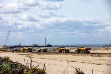 Vistula Spit, Polonya - 11 Eylül 2010: Polonya 'da resmi adı Nowy Swiat kanalı olan Vistula Spit kanalının yapımı