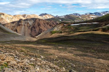 Fjallabak Doğa Rezervi 'ndeki Landmannalaugar volkanik dağları. İzlanda