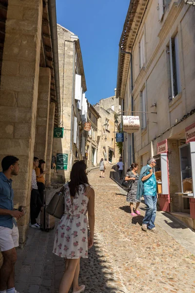 Emilion Francia Septiembre 2018 Turistas Las Calles Empedradas Saint Emilion —  Fotos de Stock