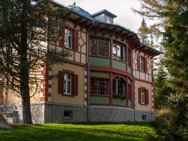 Schönes Altes Haus Stary Smokovec Der Nähe Von Strbskie Pleso — Stockfoto